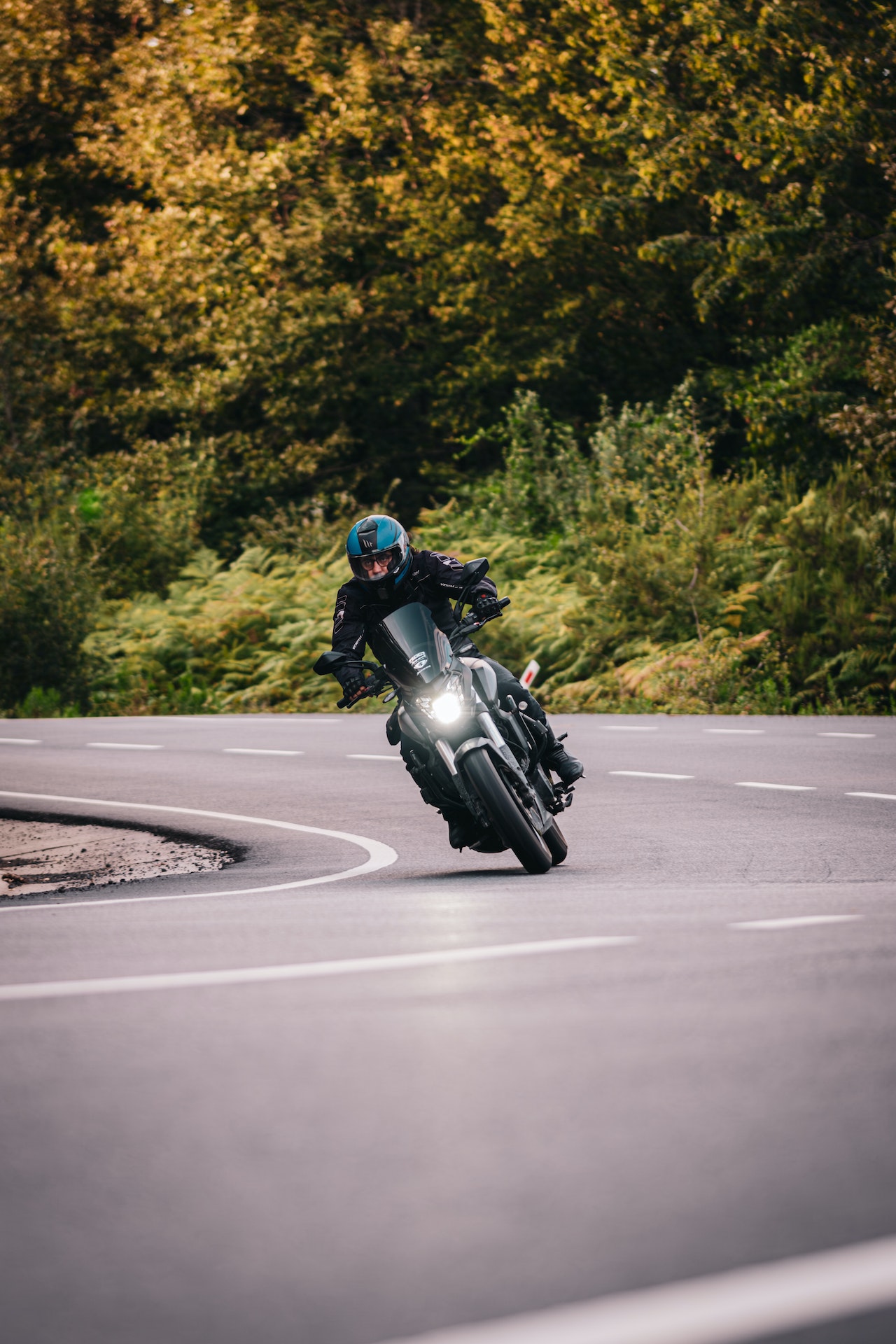 Het prachtige weer en de aankomende Herfst: Veilig motorrijden in alle seizoenen